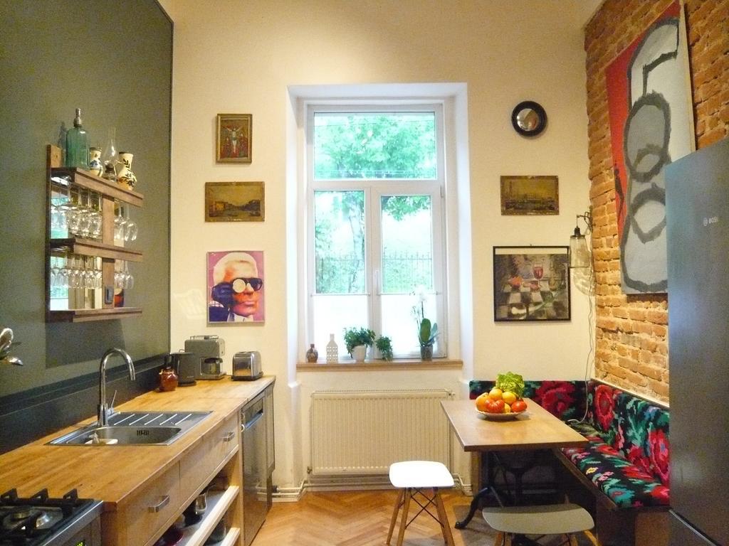 Augusta Appartement Cluj-Napoca Buitenkant foto